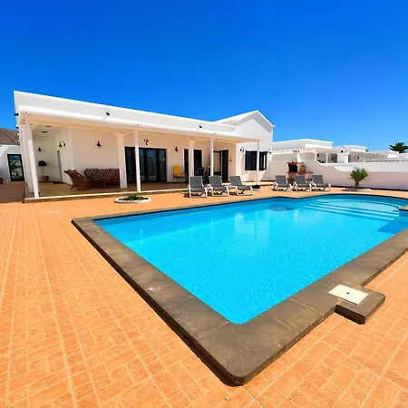 Marie Villa *