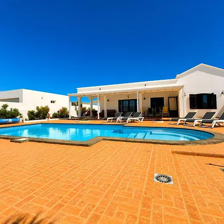 Marie Villa Puerto Calero